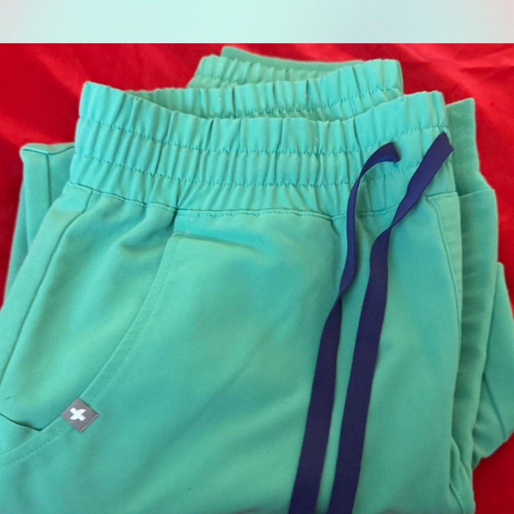 Figs High waisted jogger pants surgical green has stains shown on posts